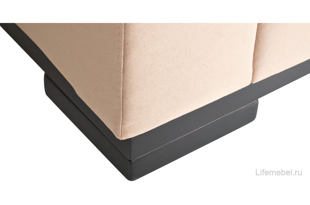 Диван Роберто пудровый