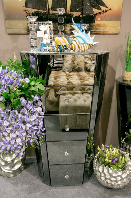 Комод зеркальный KFC931