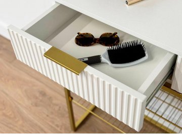 Тумба для обуви Классная 1 белое дерево / белый матовый / золото