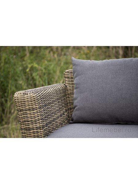 Кресло из ротанга Пакора соломенное