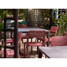 Кресло пластиковое Cassia бургунди