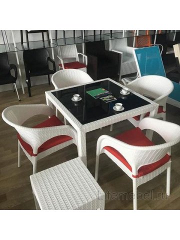 Пластиковое кресло Panama белое