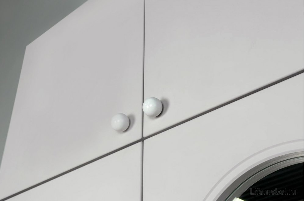 Шкаф навесной двухдверный Милана белое дерево / сакура