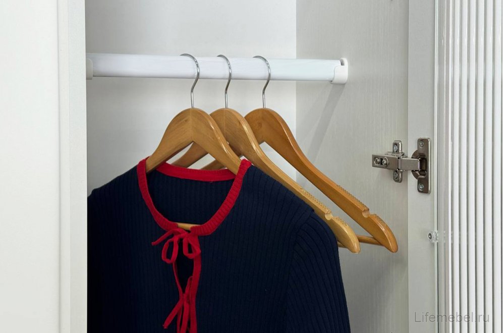 Шкаф однодверный Милана со стеклом белое дерево / сакура