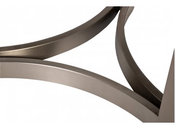 Деревянный стол Дуку