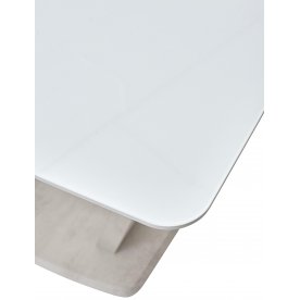 Стеклянный стол Прага