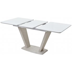 Стеклянный стол Прага