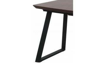 Деревянный стол Чаил