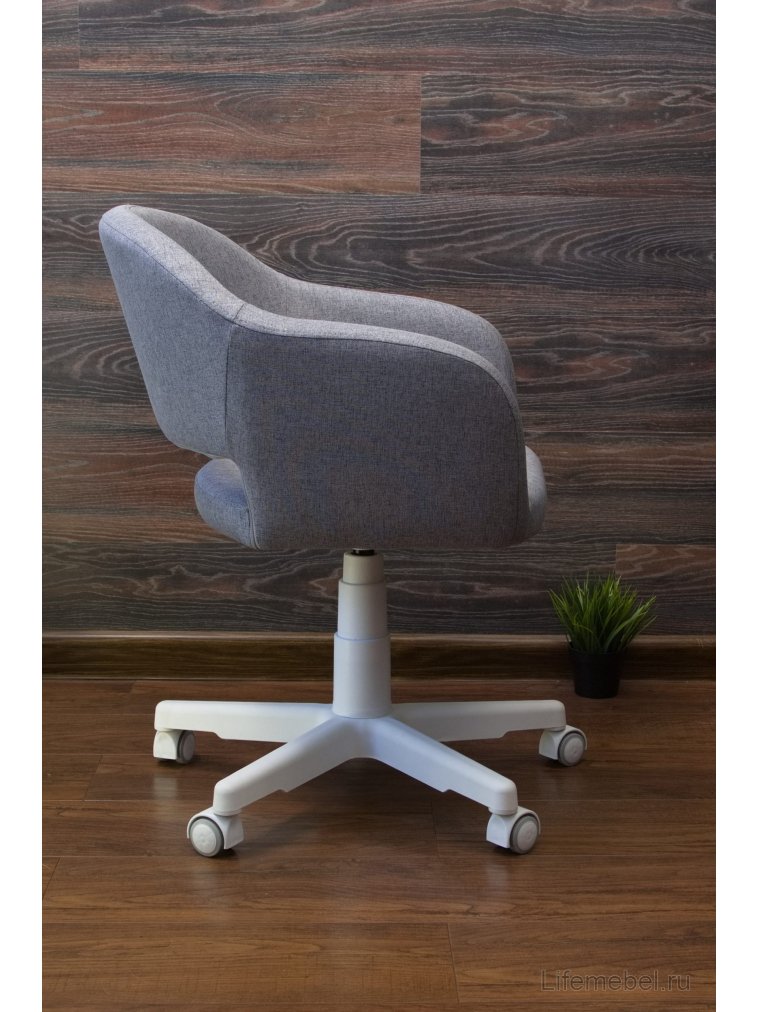 Компьютерное кресло Бабби белый / серый