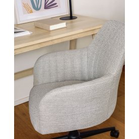 Компьютерное кресло Madina