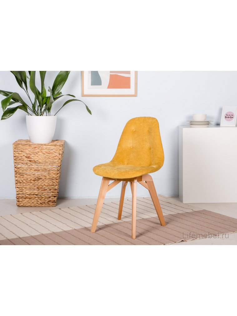 Деревянный стул Eames жёлтый / натуральный дуб