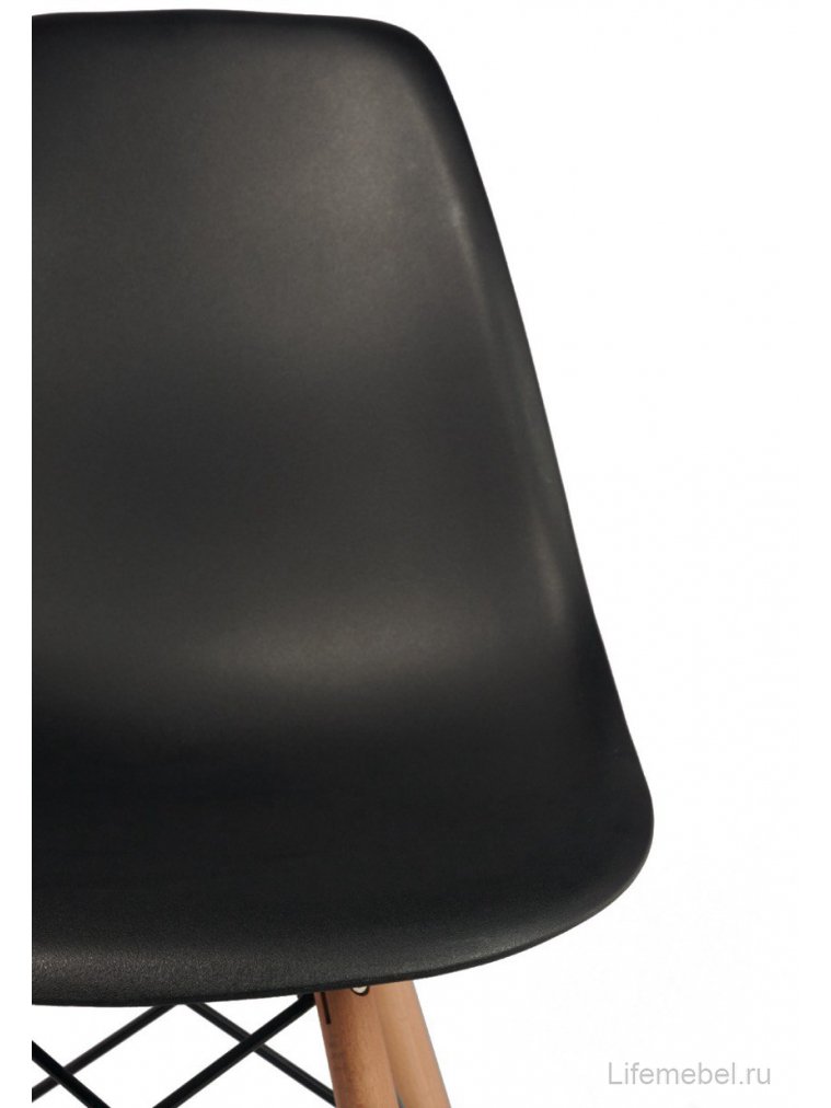 Пластиковый стул Eames черный