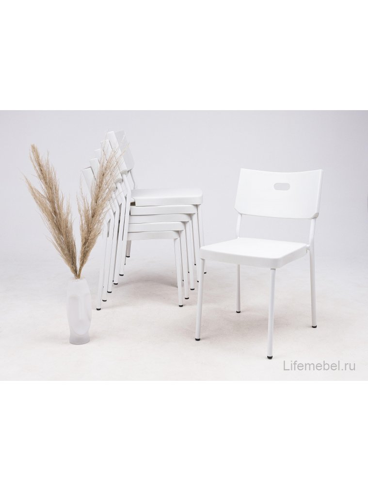 Пластиковый стул Lou белый
