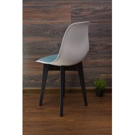 Пластиковый стул Сашш