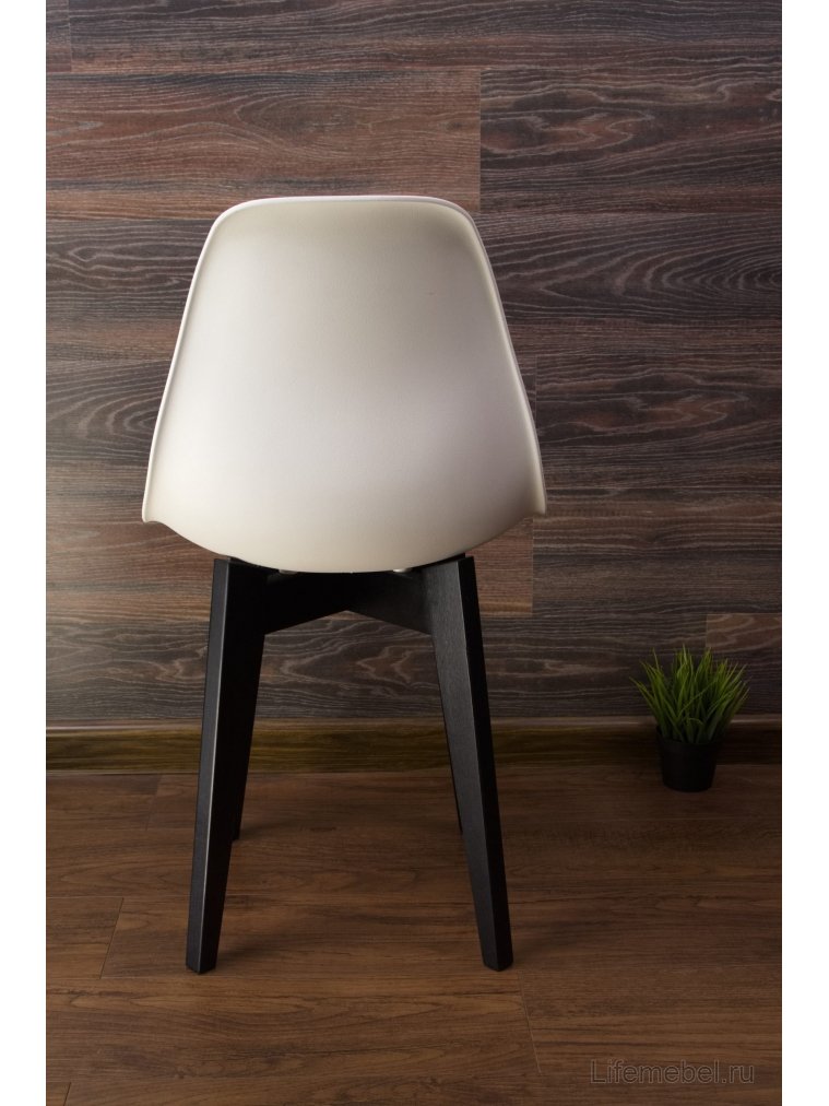 Пластиковый стул Сашш чёрный / белый / розовый