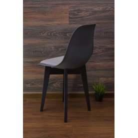 Пластиковый стул Сашш