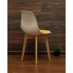 Пластиковый стул Сашш