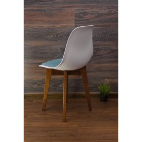 Пластиковый стул Сашш