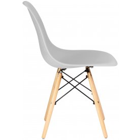 Пластиковый стул Dsw