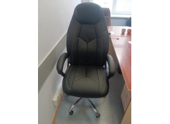 Компьютерное кресло Boss черное фото покупателя 1