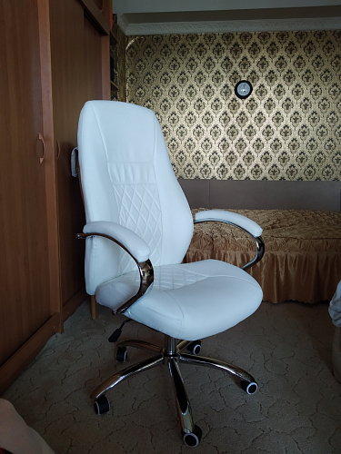 Компьютерное кресло Aragon белое фото покупателя 287