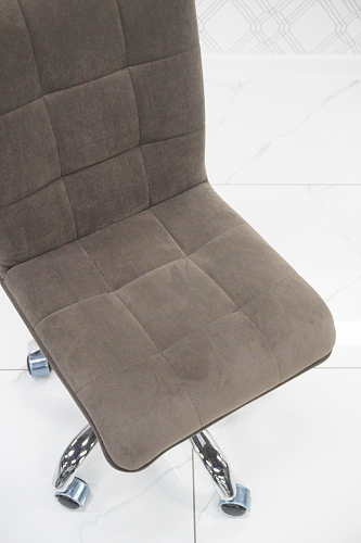 Компьютерное кресло Zero черное из шоурума 3