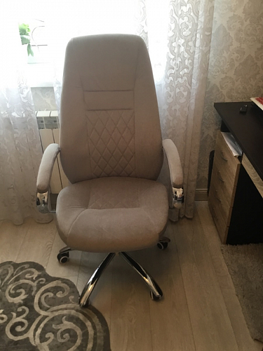 Компьютерное кресло Aragon белое фото покупателя 146