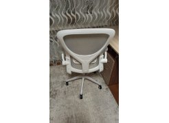 Компьютерное кресло Konfi light gray / white фото покупателя 71