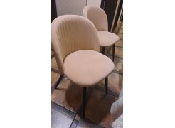 Стул на металлокаркасе Gabi 1 бежевый / черный с серебряными наконечниками фото покупателя 475