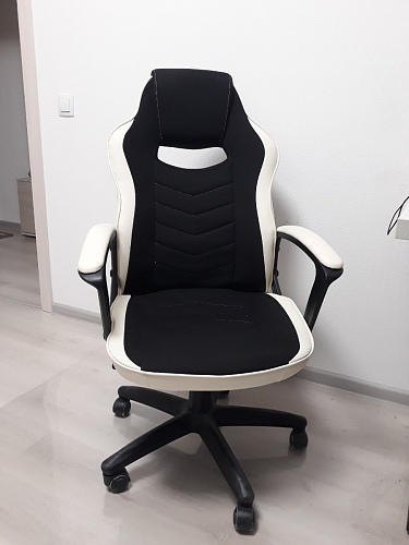 Компьютерное кресло Gamer черное / бежевое фото покупателя 13