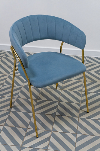 Стул на металлокаркасе Kamelia 1 white fabric / gold из шоурума 2