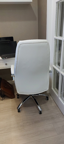 Компьютерное кресло Aragon белое фото покупателя 182