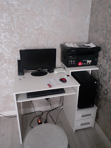 Стол компьютерный Джаз-24 правый белый фото покупателя 144