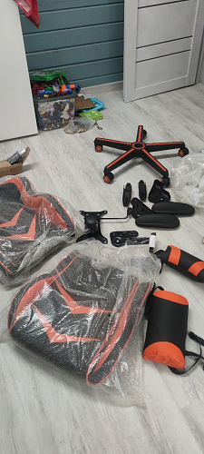 Компьютерное кресло Racer черное / бежевое фото покупателя 97