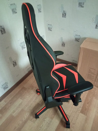 Компьютерное кресло Racer черный / красный / бежевый фото покупателя 104