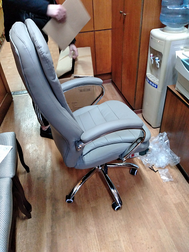 Компьютерное кресло Tomar коричневое фото покупателя 123