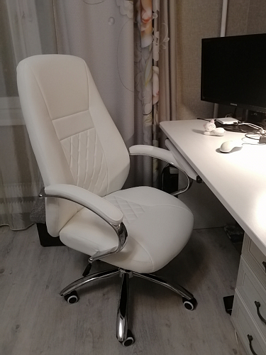 Компьютерное кресло Aragon белое фото покупателя 188