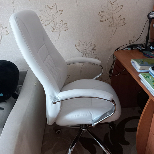 Компьютерное кресло Aragon белое фото покупателя 125