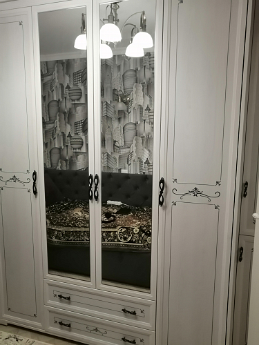 Шкаф четырехдверный для одежды Афродита 02 с ящиком лиственница сибио фото покупателя 1