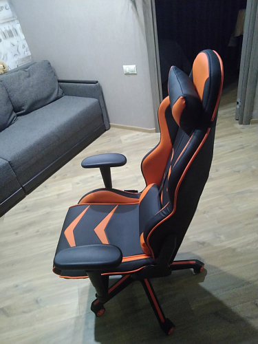 Компьютерное кресло Racer черное / красное фото покупателя 154