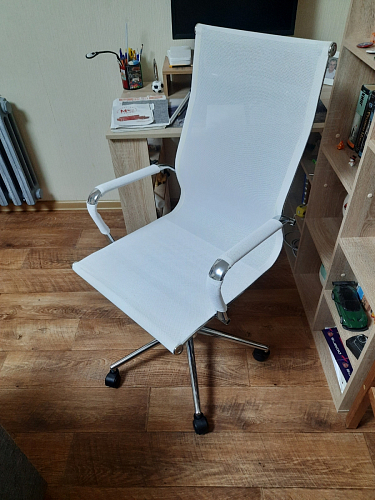 Компьютерное кресло Reus черная сетка / хром фото покупателя 19