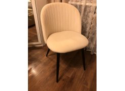 Стул на металлокаркасе Gabi 1 бежевый / черный с серебряными наконечниками фото покупателя 781