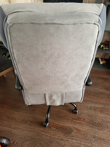 Компьютерное кресло Chief metalBL черный стеганный фото покупателя 4