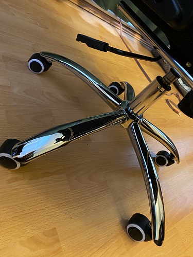 Компьютерное кресло Kano черное / красное фото покупателя 25