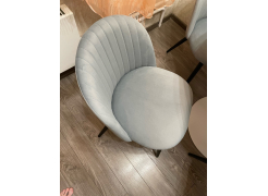 Стул на металлокаркасе Gabi 1 бежевый / черный с серебряными наконечниками фото покупателя 907