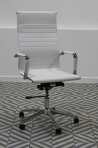 Компьютерное кресло Reus сетка черный / хром из шоурума 1