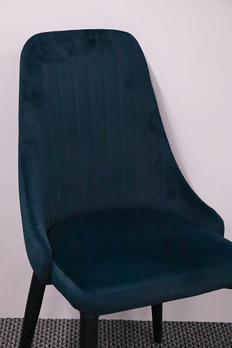 Стул на металлокаркасе Kora green / black из шоурума 2