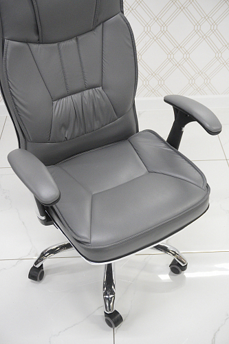 Компьютерное кресло Vestra cream из шоурума 3