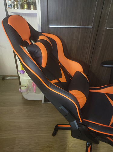 Компьютерное кресло Racer черное / бежевое фото покупателя 70