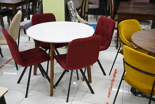 Стол обеденный Bosco D90 белый / натуральный из шоурума 1